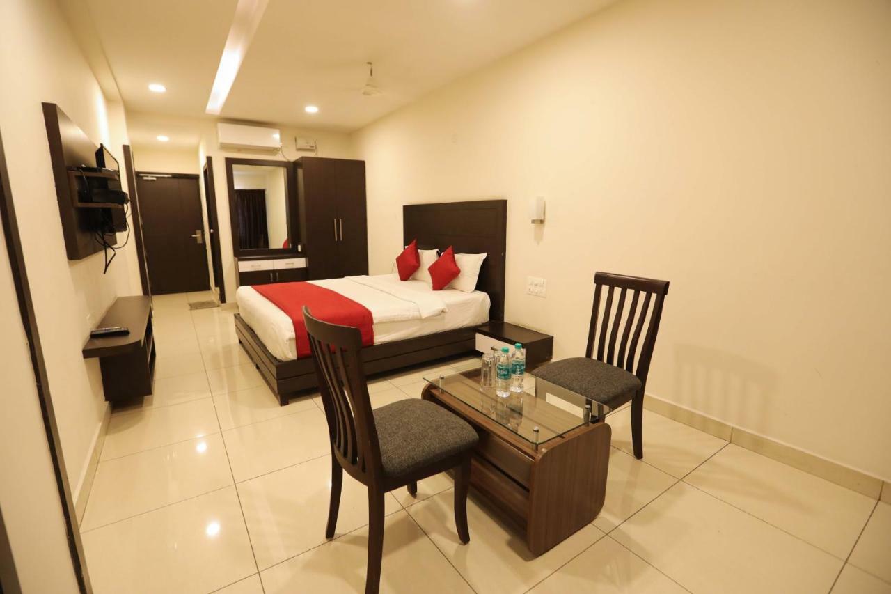 Traders Hotel - Kankanady, 门格洛尔 外观 照片