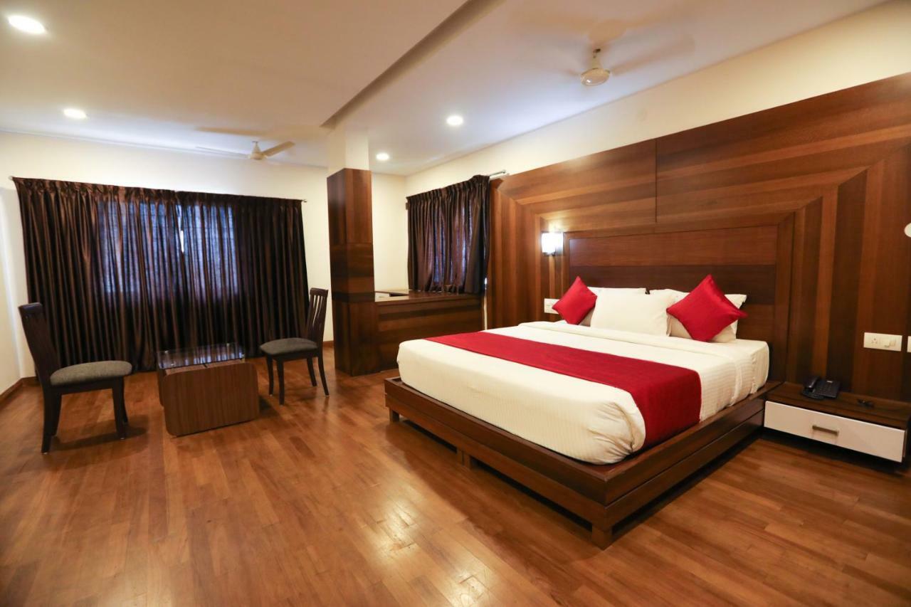 Traders Hotel - Kankanady, 门格洛尔 外观 照片